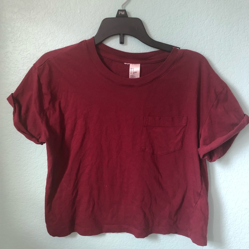 🌟Maroon short sleeve crop top🌟